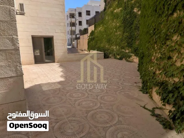 شقة أرضية مميزة 330م داخلي_250م خارجي في أرقى مناطق دير غبار / ref 9898
