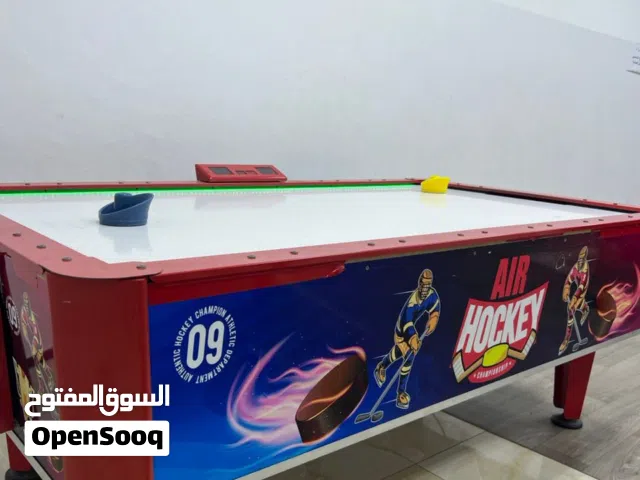 طاولة ألعاب للبيع بسعر ممتاز