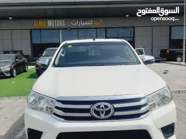 Used Toyota Hilux in Abu Dhabi