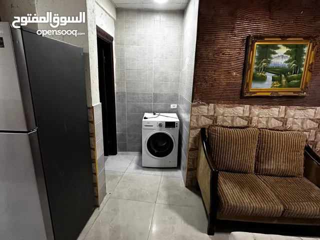 شقة للإيجار مفروشة بالقرب من معبر 300