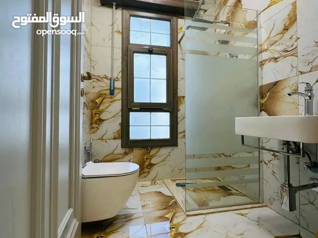 سباك مصري في طرابلس