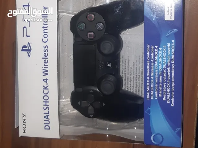 يد فور الاصليه نسخه الاوروبيه جديده استعمال شخصي فتره بسيطه / playstation 4 controller cuh-zct2e