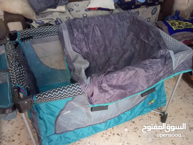 تخت اطفال مستعمل بحال جديد