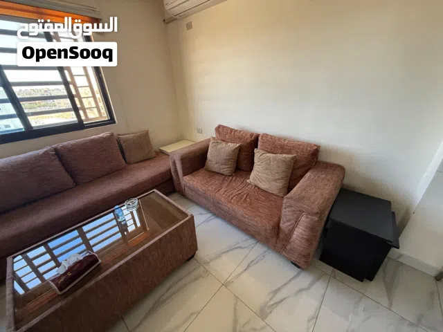 كورنر بحالة جيدة جدا للبيع