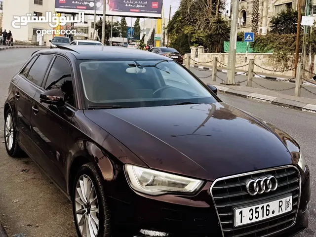 اودي A3 هتش باك لون عنابي مميز سيارة مميزة جداً وبسعر ممتاز جداً للبيع - بحالة الوكالة