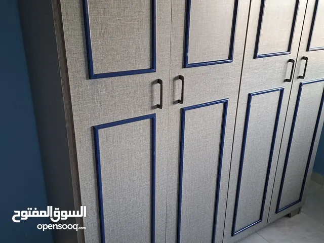 غرفة نوم شبابية خشب لامينيت نخب أول تصميم و لون مميز جدا صناعة محلية فاخرة للبيع بسعر حرق!