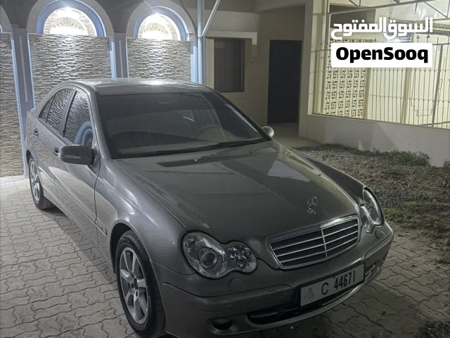 2005 مرسيدس بنز الفئة-C C 200