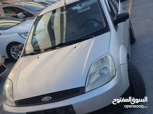 فورد فيستا 2004