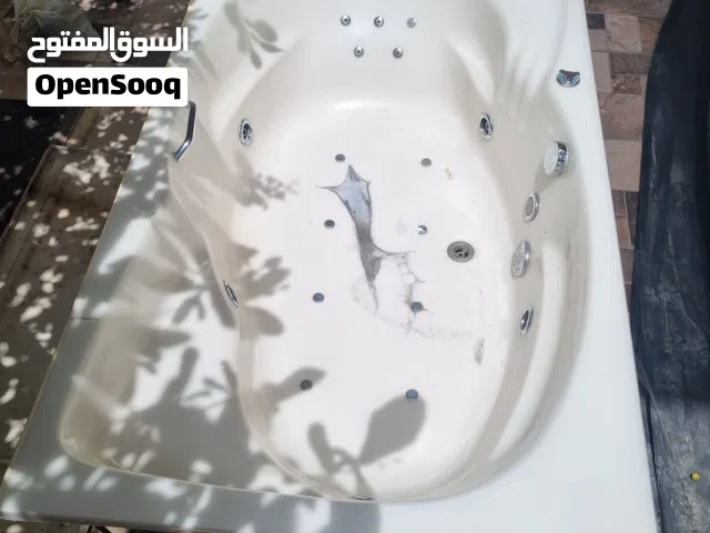 Used Jacuzzi in working condition ..