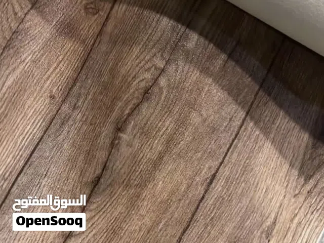 يوجد لدينا باركيه رول ضد الماي يصير بأي مكان بافضل نوعيه بلجيكيه جوده عاليه بافضل الاسعار