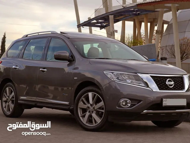 Used Nissan Pathfinder in Amman