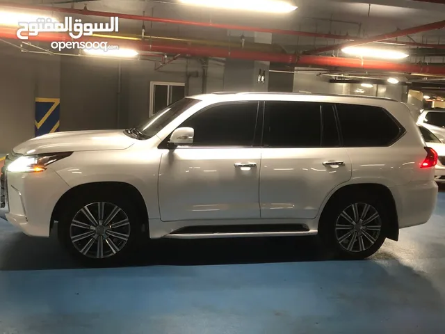 DHS 218000/= 2019 LEXUS LX570 / LX 570 مسرفس بالكامل  - بحالة ممتازة جداً - فل اوبشن