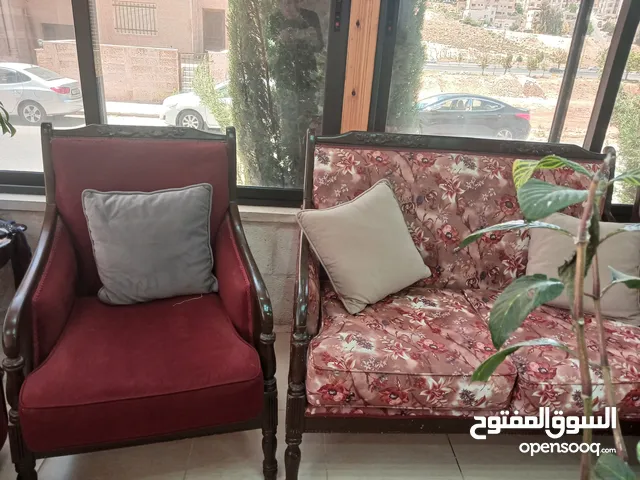 طقم جلوس مستعمل للبيع تفصيل نخب أول /الجبيهه
