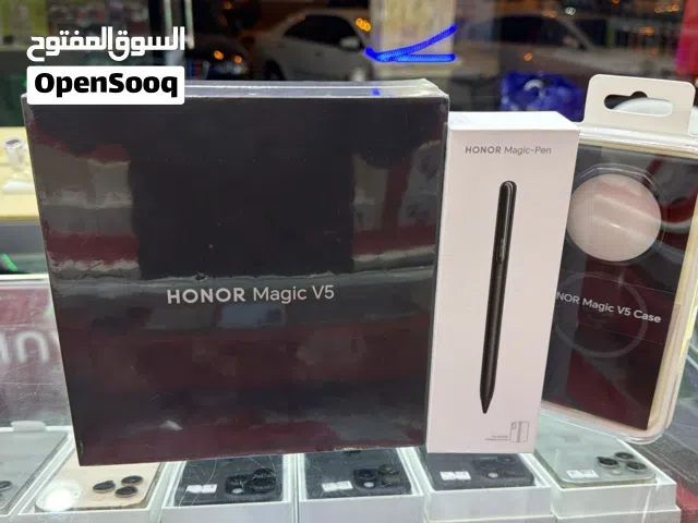 هاتف Honor Magic V5 معه القلم و الجراب بسعر ممتاز