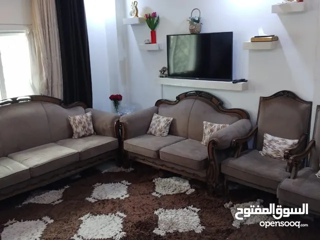 كنب تفصيل للبيع بحال الوكالة قابل لتفاوض التواصل واتس اب