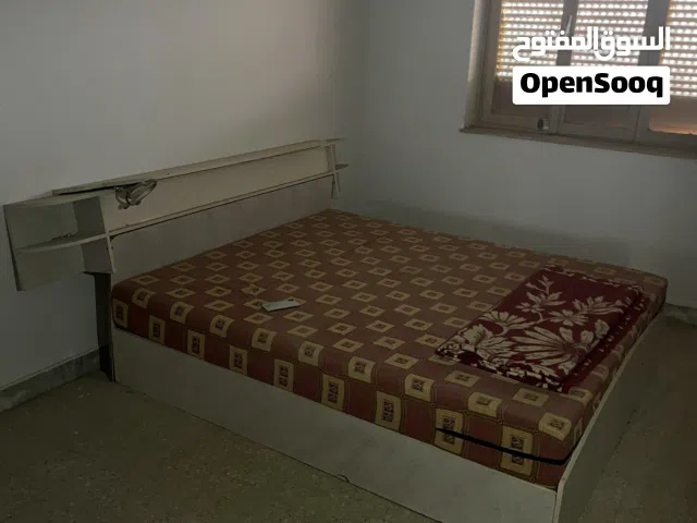 غرفة نوم زوجيه للبيع مكان مصراته