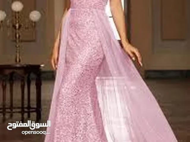 فستان مستعمل مره وحده مال خطوبة