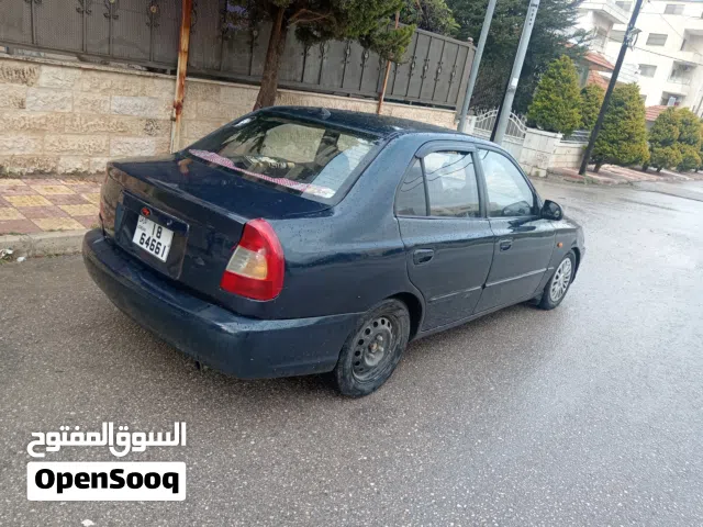 2000, هيونداي, فيرنا, Standard