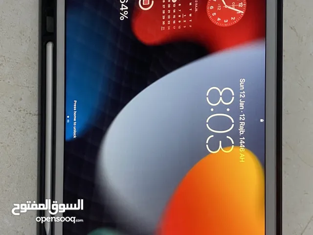 Apple iPad 8 128 GB in Al Dhahirah