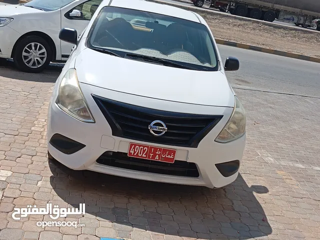 Sedan Nissan in Muscat