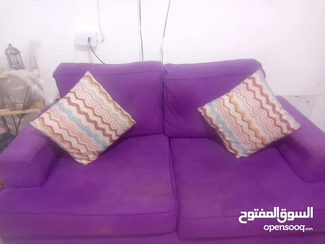 طقم كنب بسعر حرق لون نهدي تفصيل بحاله جيده جدا بسعر حرق