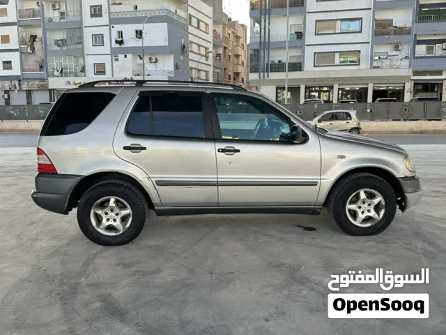 2000 Mercedes Benz M-Class ML 320