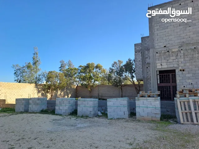 منزل دورين به أربعة شقق