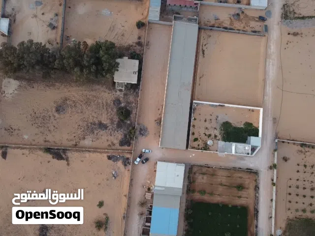 هنقر آو حضيرة للبيع في تاجوراء الجنين بالقرب من سوق السيارات