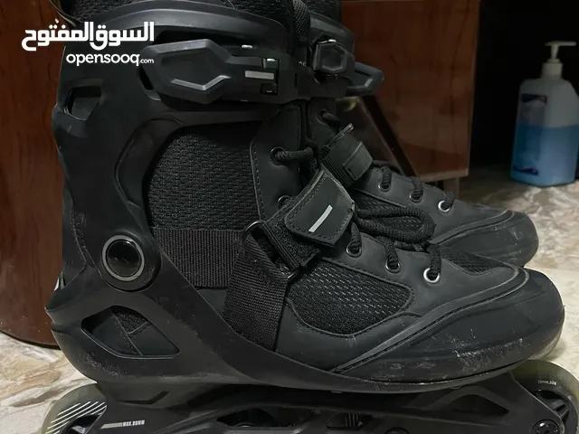 وأدوات  الوقايهpatinage