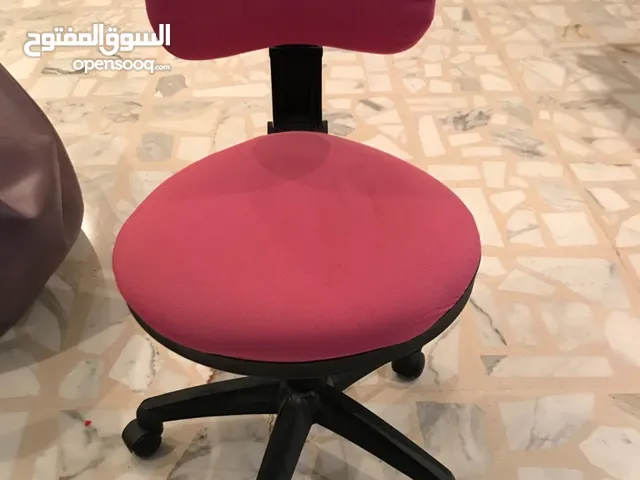 مكتب و مكتبة و كرسي مكتب و كمودينا + راسية تخت