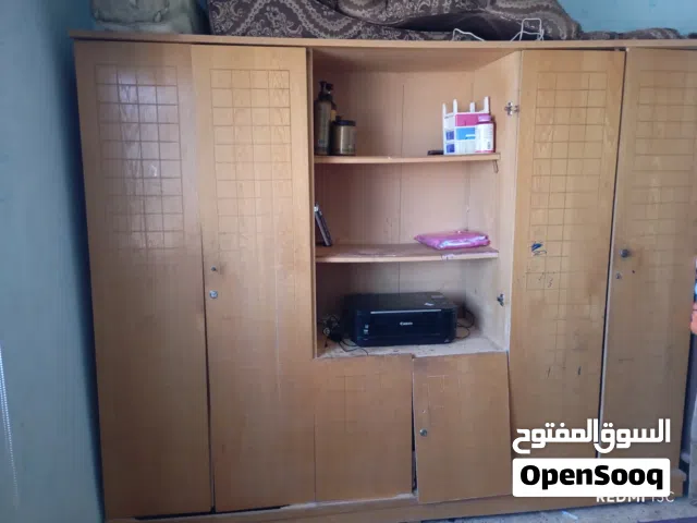 بوفيه و3خزانات وطقم كنب للبيع