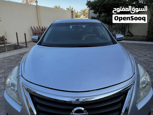2013 نيسان التيما SV