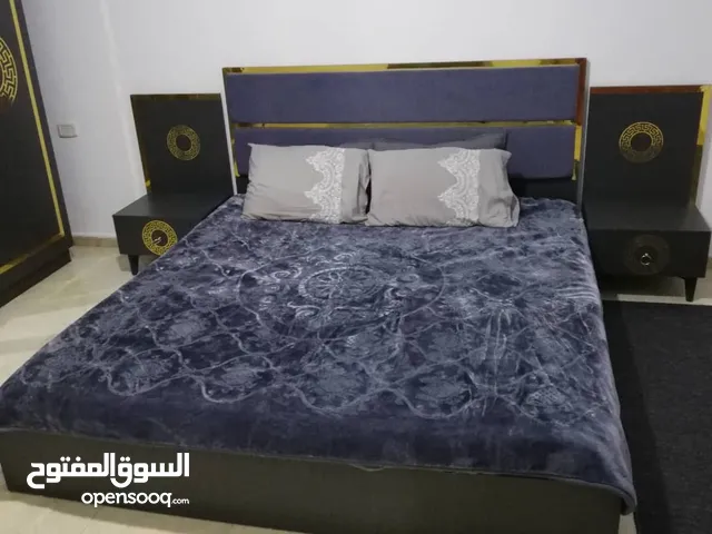 غرفه شبه جديده للبيع 1400