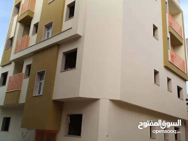 لديناشقه جديد صفار دور تالت مكان مدينه الرياضيه قرب سوق دعوةجديدفي جهةالعمارات اقرا تحت قابل للتفاوض