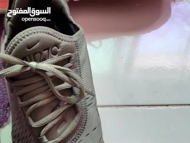 حذاء رياضي Nike