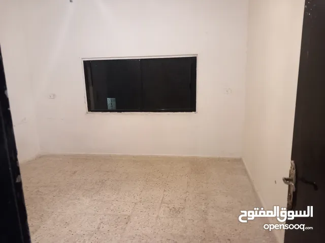 65 m2 2 Bedrooms Apartments for Rent in Salt Ein Al-Basha