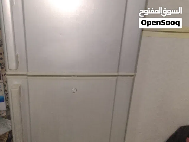 ثلاجه جنرال ديلوكس 18قدم بحاله الوكاله شغاله تمام التمام تبريد سوبر  لون سكني