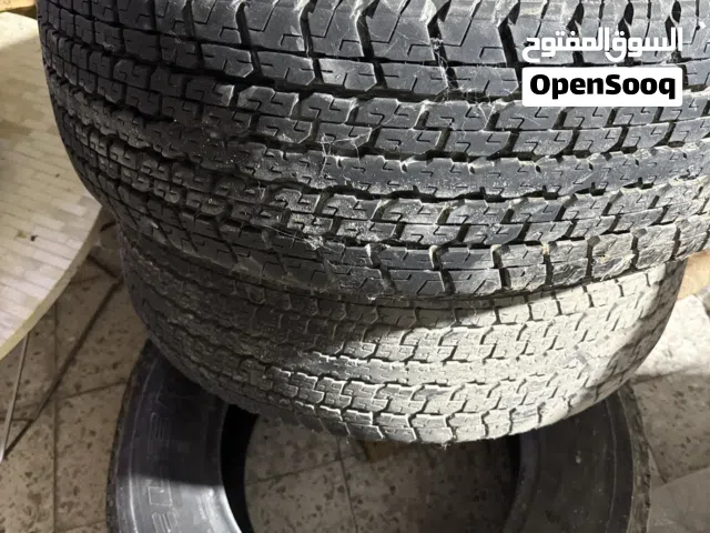 عدد 2 تواير برجستون جديد مديل قديم لكن غير مستعمل واحد مستعمل قياس 17 فور ويل