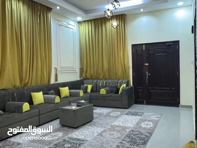 للإيجار اليومي في صحنوت الشمالية خلف الجامع الكبير توفر شقق و فلل للإيجار مالسعر غير