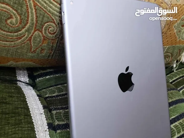 Apple iPad pro 4 32 GB in Sana'a