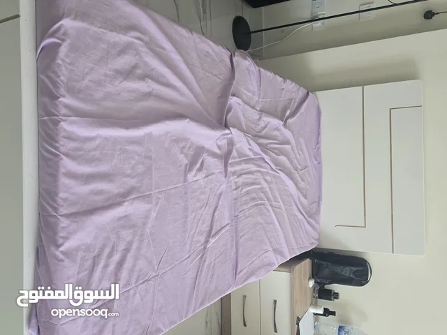 تخت وصوفا استعمال 4 اشهر فقط
