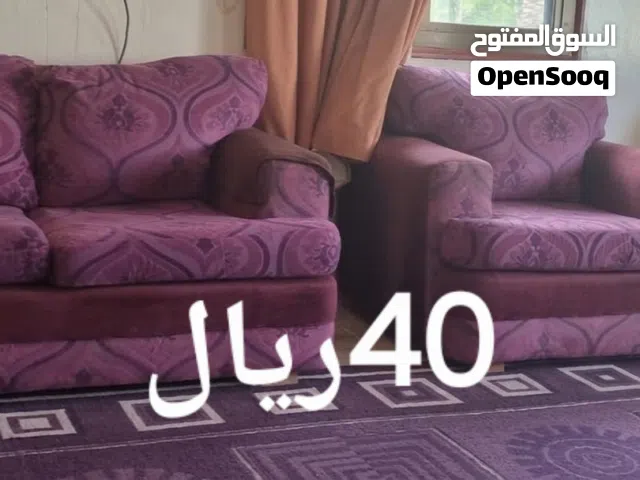 طقم كنب ممتاز بحاله جيده