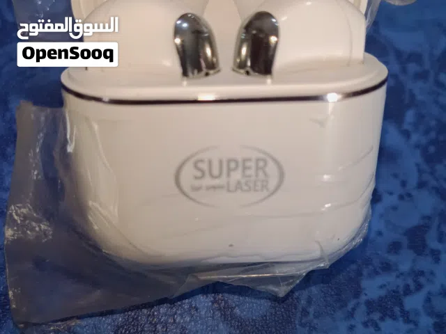 سماعة بلوتوث ماركة سوبر ليزر نوع لاصلي مدة الشحن تدوم 6ساعات