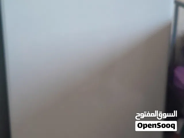 ثلاجة مكتب صغيرة