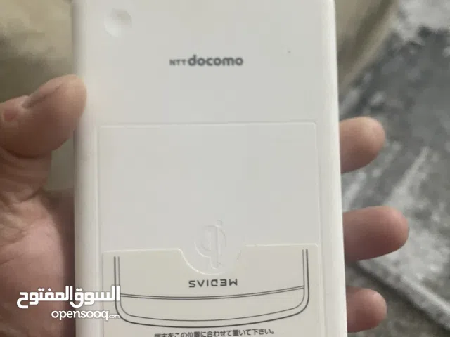 شاحن واير ليس عندي كميه تقريبا 54 وحده بس مابيهه شاحنه