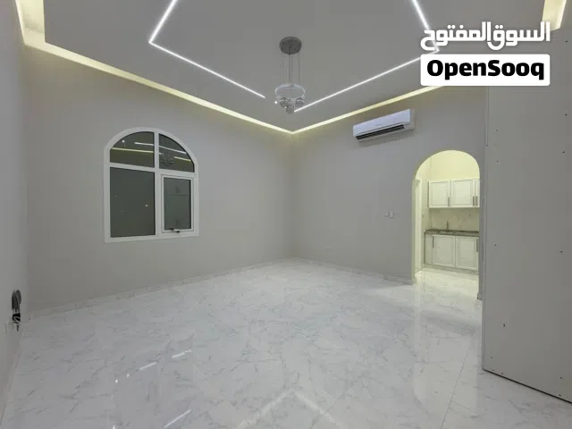 1 m2 Studio Apartments for Rent in Al Ain Zakher