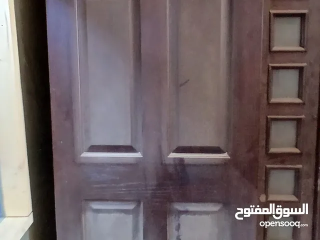 للبيع أبواب داخلية بحالة ممتازة – جديد ومستعمل