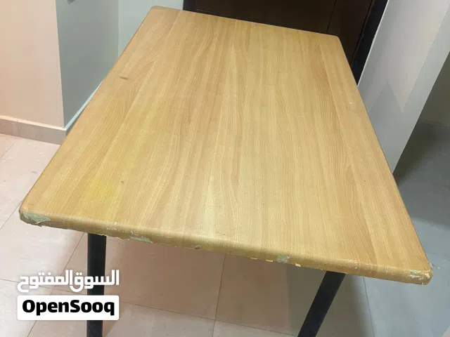 طاولة طعام