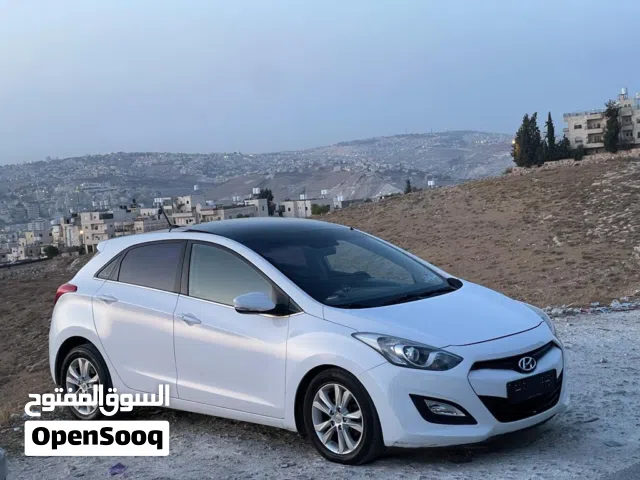 2013 هيونداي i30 Standard