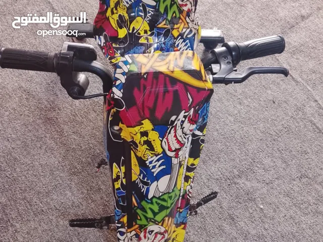 سيارة اطفال وسكوتر